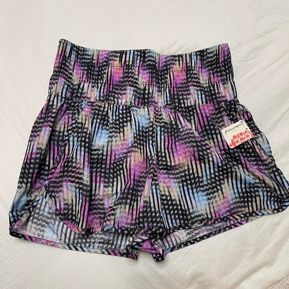 NEW Free people movement printed shorts size L - Picture 2 of 3